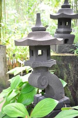 Lava stone pagoda - 1 tier on stand - 65 x 30 x 40cm