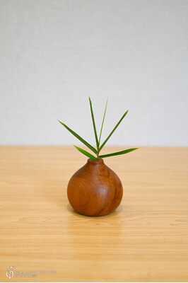 Teak Vase - Pear