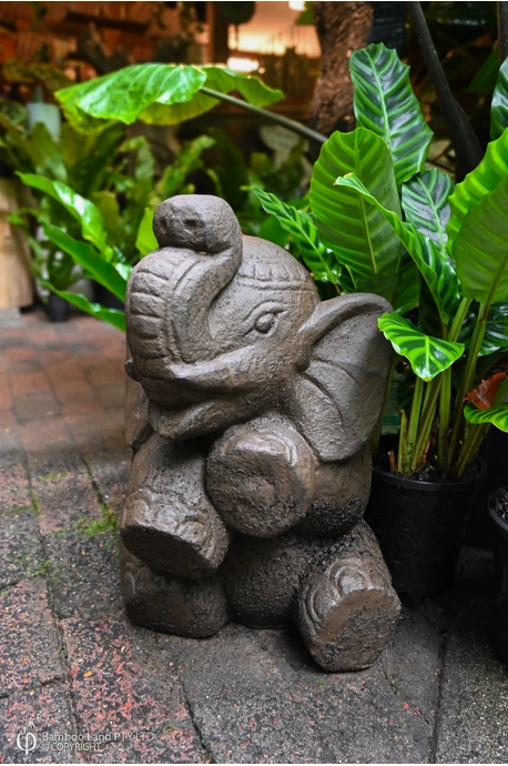 Stone sitting elephant - 50cm - Brown